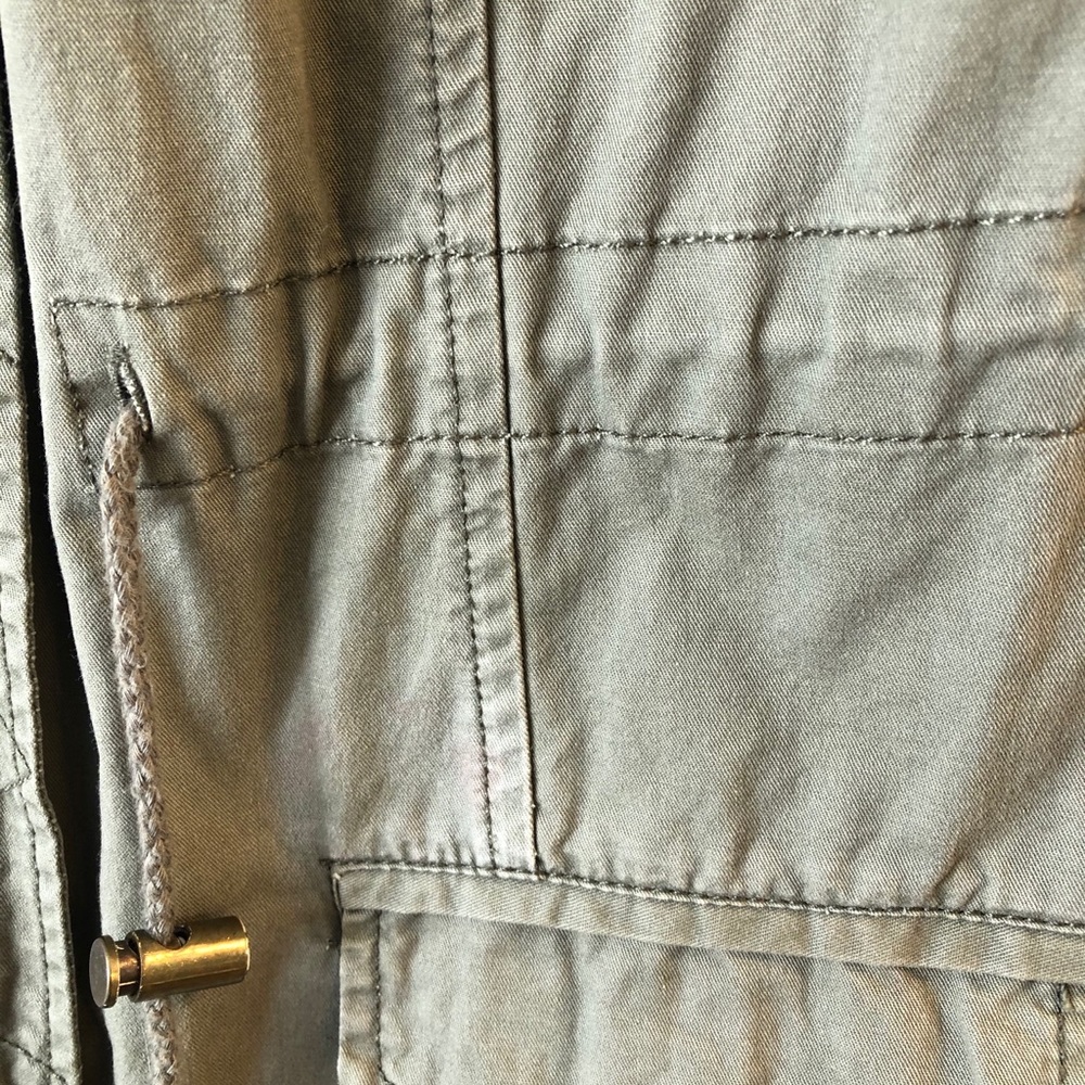 🌺5/$25 Utility Jacket - Picture 4 of 4